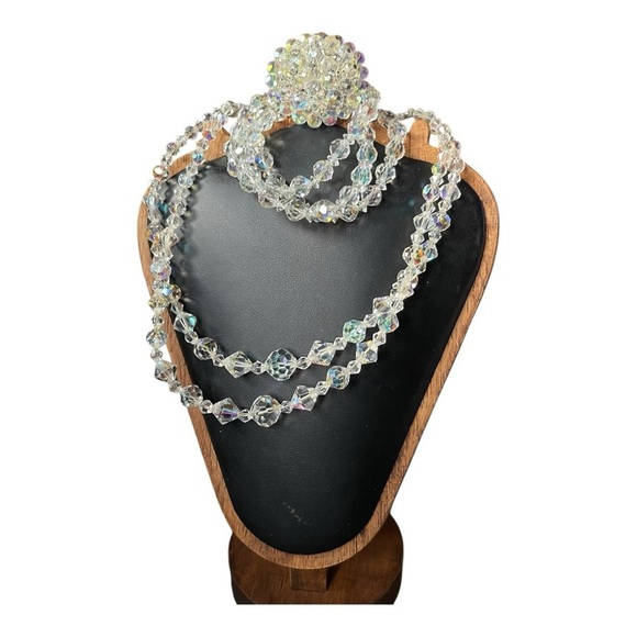 Jewelry - 3 piece Vintage Aurora Borealis set. Necklace bracelet and brooch pin